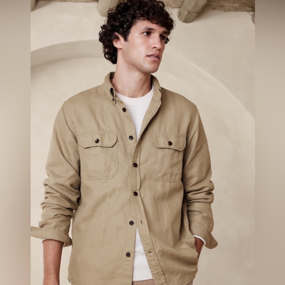 NWT Banana Republic Men’s Expedition Linen-Cotton Shirt Size XL.
